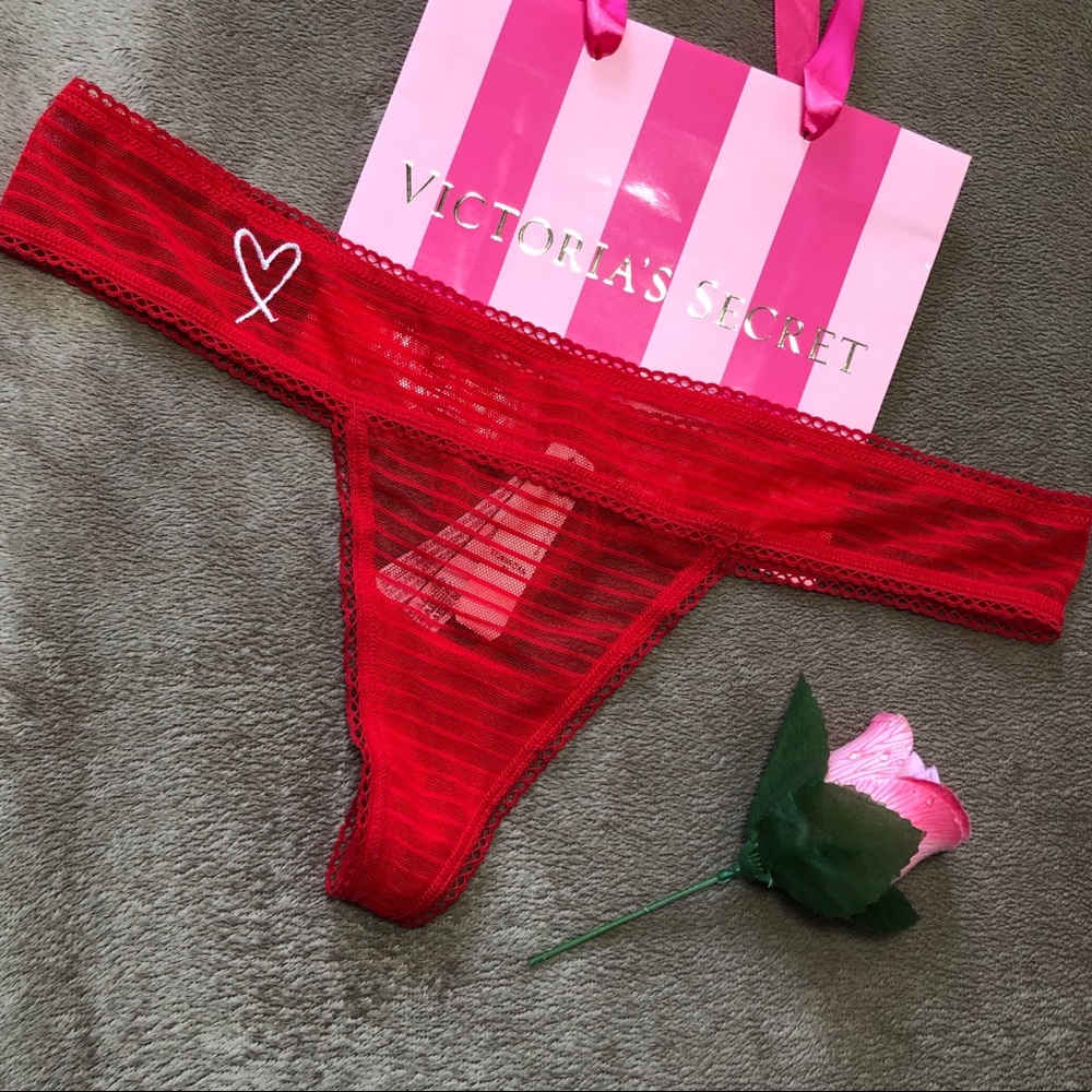 Victoria’s Secret Red Lace Thong Size M NWT